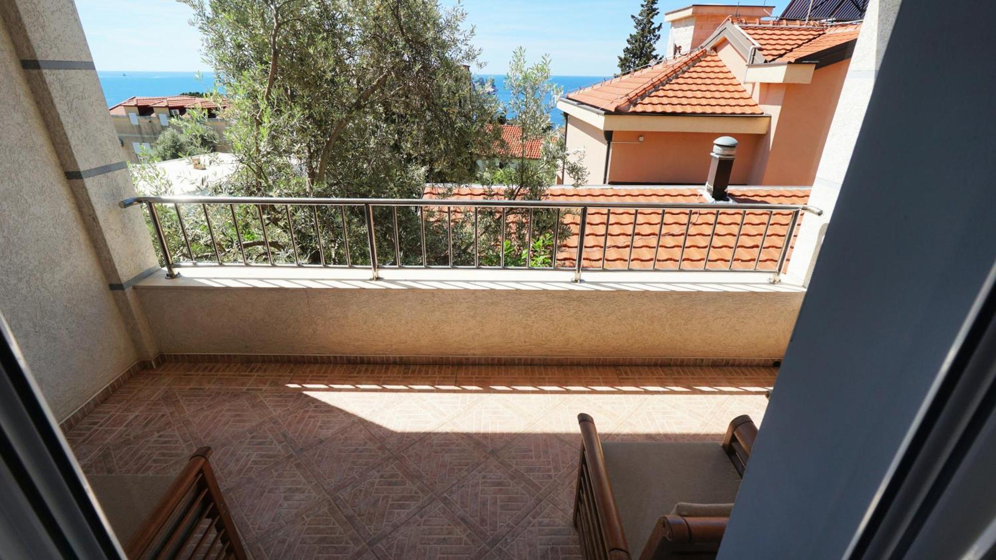 Medin Apartments Bluvista Petrovac na moru Exterior foto